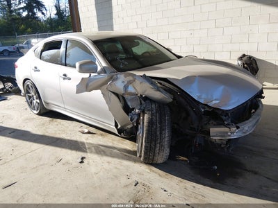 2012 Infiniti M37