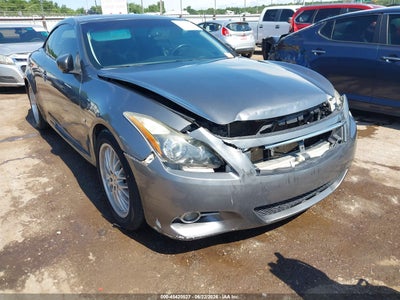 2015 Infiniti Q60