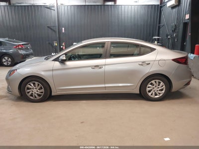 2020 HYUNDAI ELANTRA 16