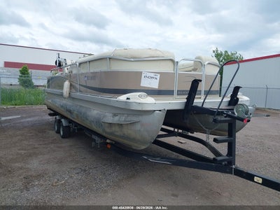 2009 Bennington Pontoon