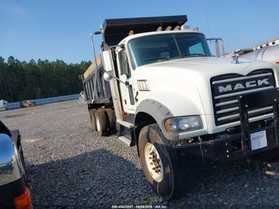 2020 Mack Granite