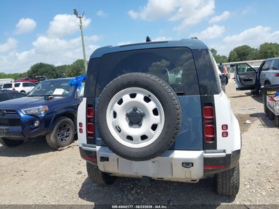 LAND ROVER DEFENDER
