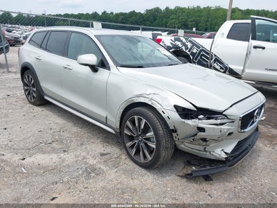 2020 Volvo V60 Cross Country