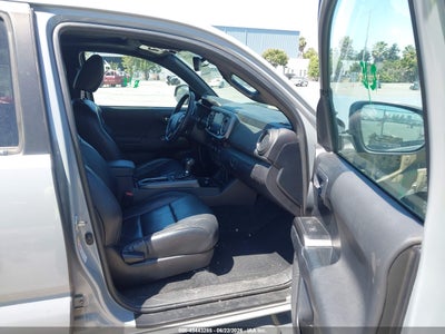 TOYOTA TACOMA