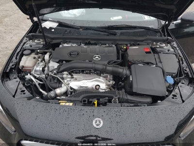 MERCEDES-BENZ A 220
