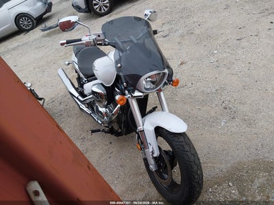 2015 Suzuki Vz800