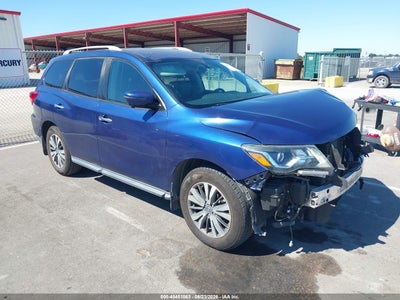 2017 NISSAN PATHFINDER SL