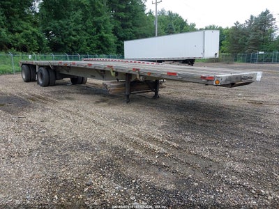 1994 Reitnouer Trailer