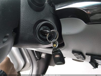 2011 KIA SORENTO LX