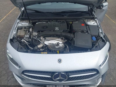 MERCEDES-BENZ A 220
