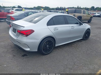 MERCEDES-BENZ A 220