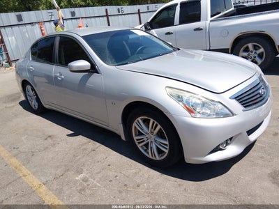 INFINITI Q40