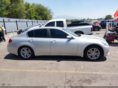 INFINITI Q40