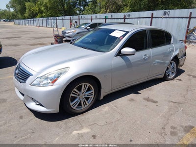 INFINITI Q40
