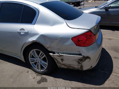 INFINITI Q40