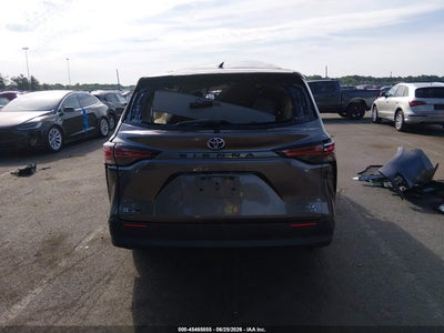 2021 TOYOTA SIENNA 16