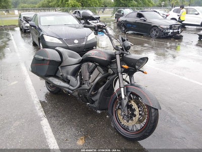 2013 Victory Motorcycles HARD-BALL