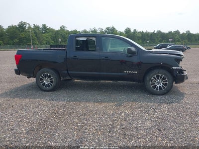 NISSAN TITAN