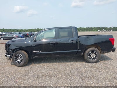 NISSAN TITAN