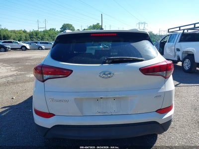 2017 HYUNDAI TUCSON SE