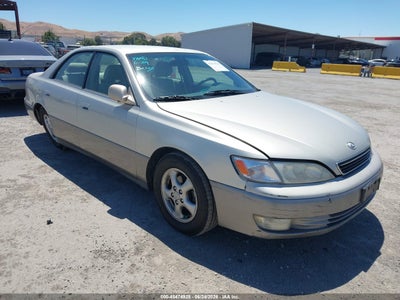 JT8BF28G0X0160182 LEXUS ES 300 Photo 1