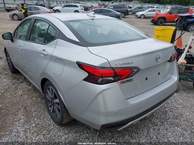 NISSAN VERSA