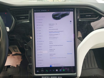 TESLA MODEL X
