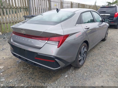 HYUNDAI ELANTRA
