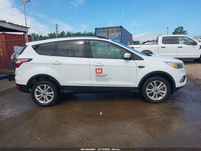 2018 FORD ESCAPE 17