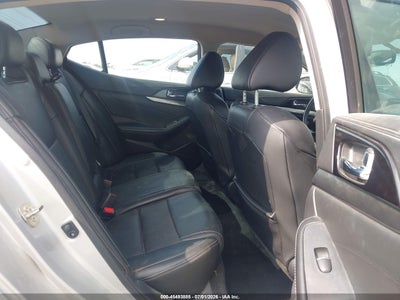 NISSAN MAXIMA