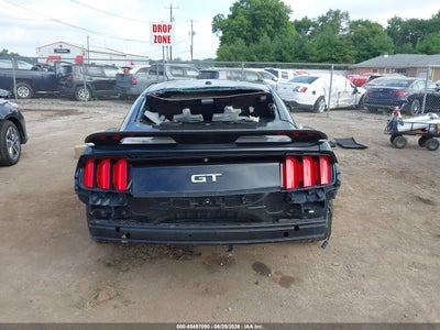 FORD MUSTANG