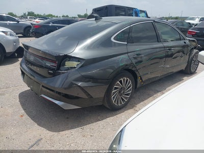 HYUNDAI SONATA HYBRID