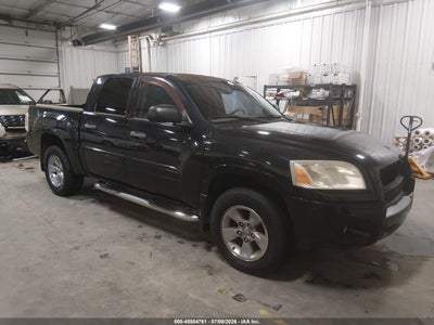 2006 Mitsubishi Raider