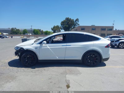 TESLA MODEL X