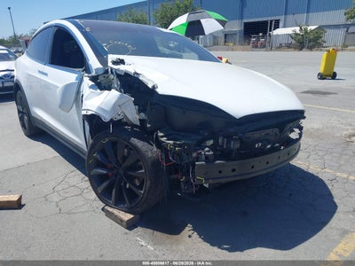 TESLA MODEL X