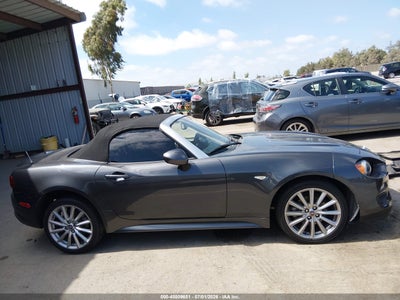 FIAT 124 SPIDER
