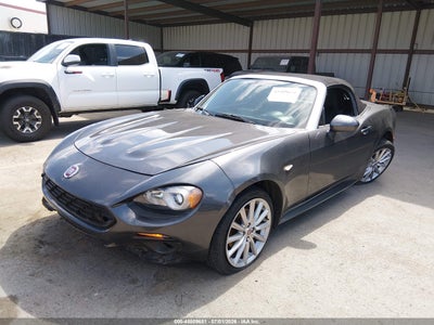FIAT 124 SPIDER