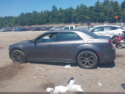 CHRYSLER 300