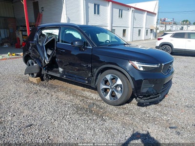 2025 Volvo Xc40