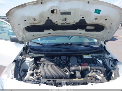 NISSAN VERSA