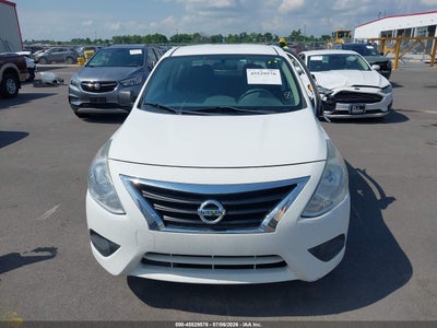 NISSAN VERSA