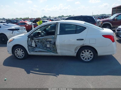 NISSAN VERSA