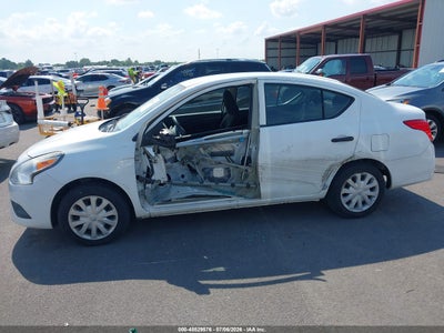 NISSAN VERSA
