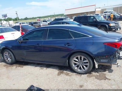 TOYOTA AVALON