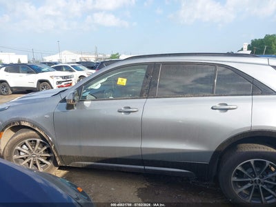 CADILLAC XT4