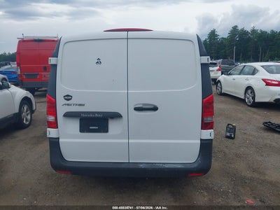 MERCEDES-BENZ METRIS