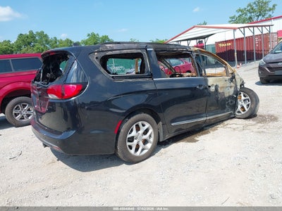 CHRYSLER PACIFICA