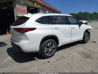 TOYOTA HIGHLANDER