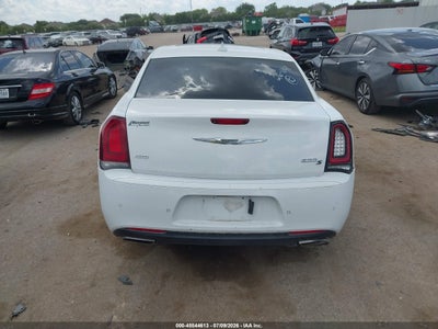 CHRYSLER 300