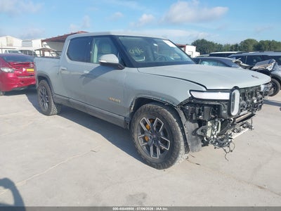 2022 Rivian R1T
